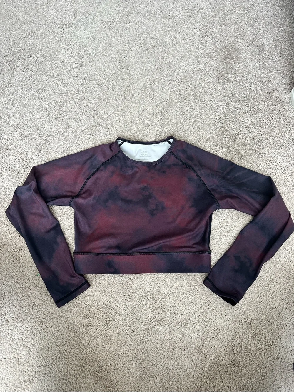 AYBL Crop Long-Sleeve Active Top in Burgundy Tie-Dye L